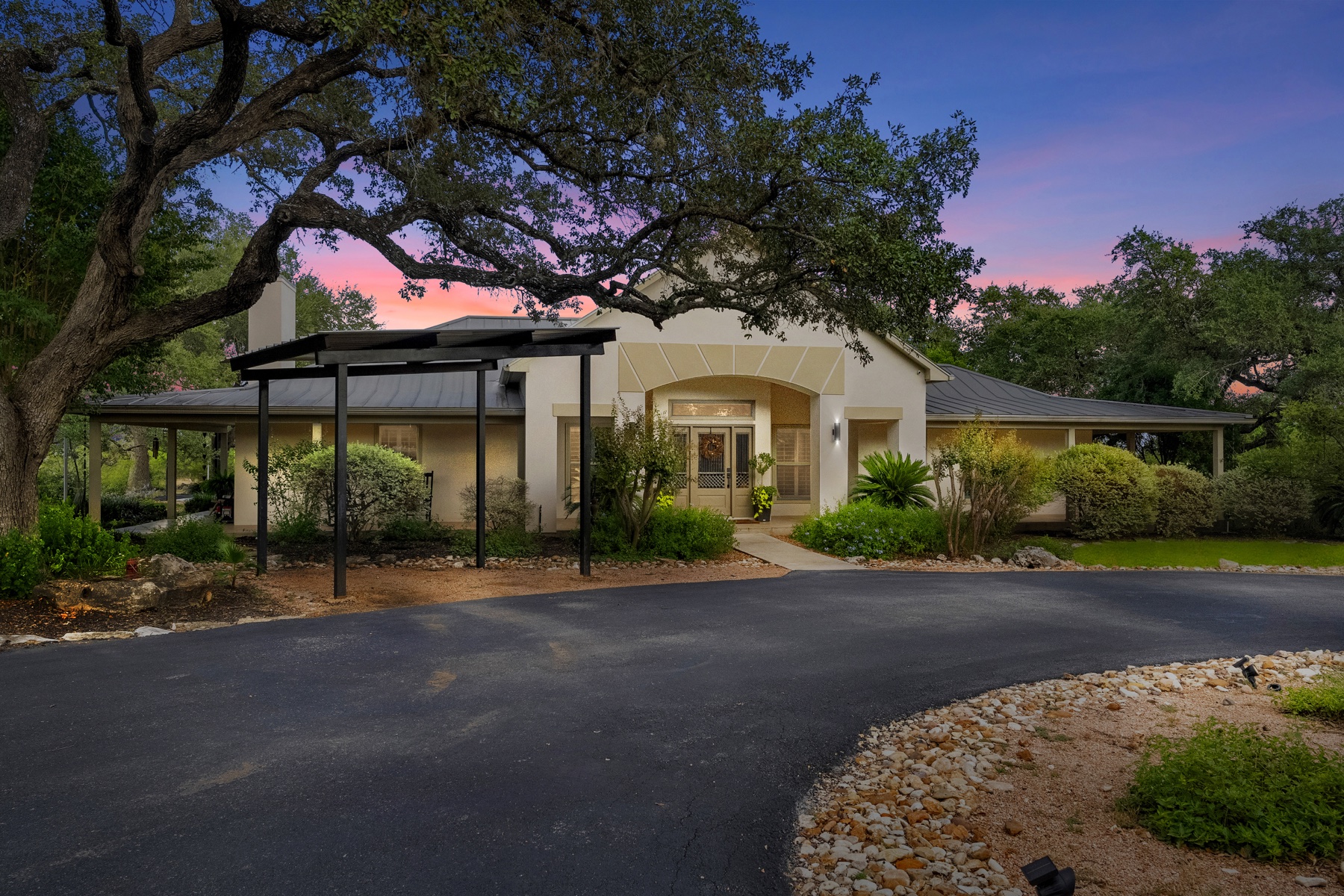 22050 Hanging Oak luxury home in San Antonio, Texas